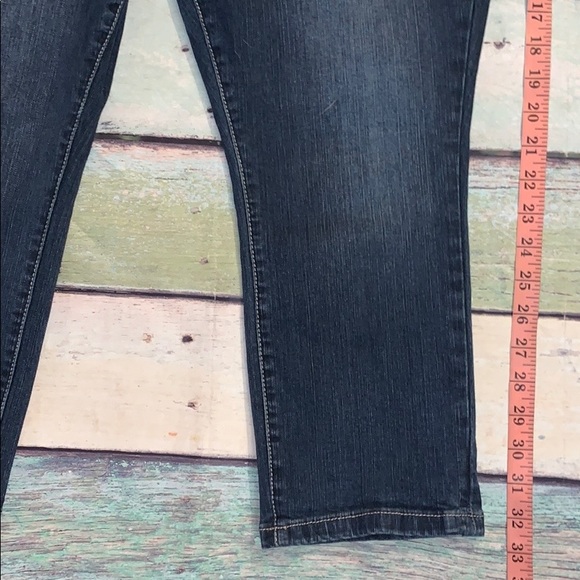 Torrid cropped skinny jeans - Picture 4 of 7